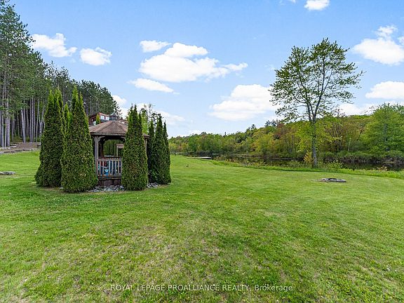 2nd image of 16 Beaver Creek Ln