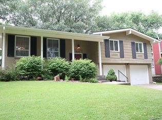 823 Manes Ct, Lincoln, NE 68505