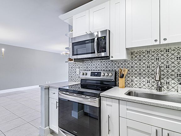 4th image of 505 Spencer Drive #212