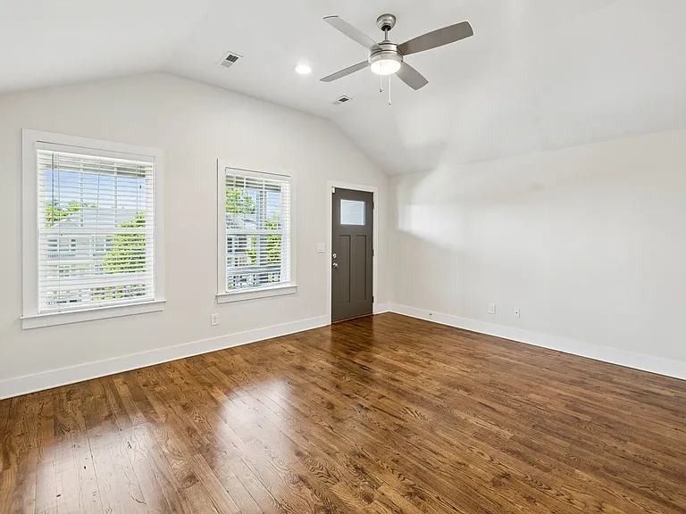 6214 California Ave #A — Photo 32