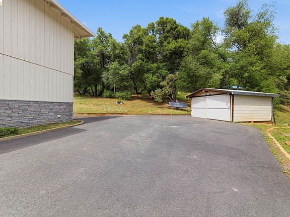 4th image of 16860 Buckhorn Mountain Rd