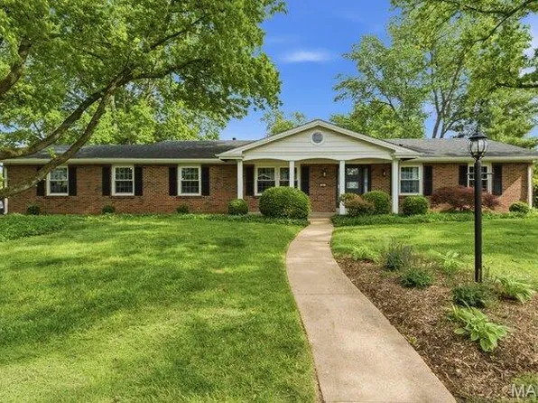 405 Trailgrove Ct, Ballwin, MO 63011