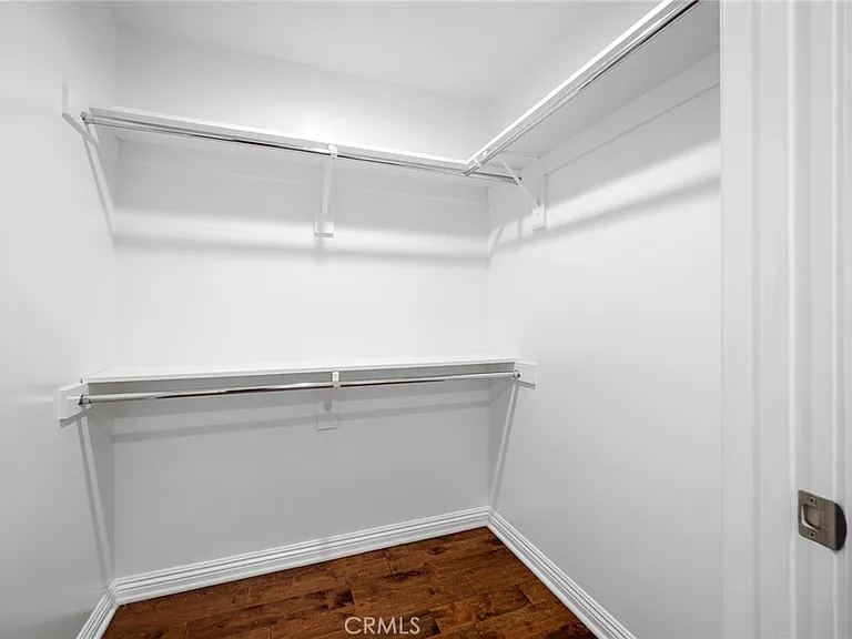 6800 Corbin Ave — Photo 25