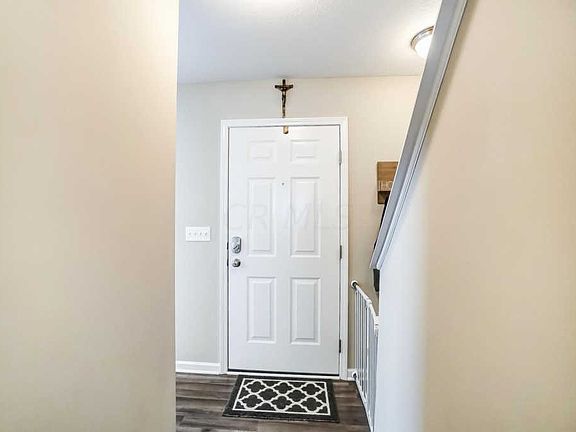 4th image of 598 Kinghurst Dr