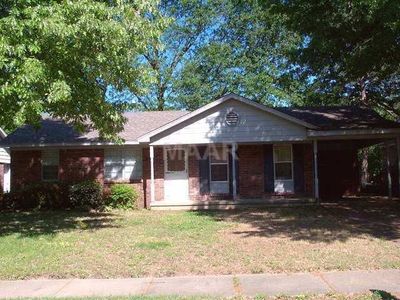 2982 Capri Rd, Memphis, TN, 38118