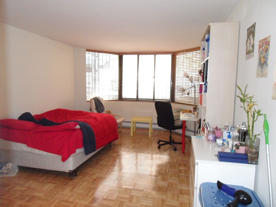 1st image of 4 W 104th St APT La