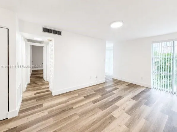 17560 Atlantic Blvd APT 516, Sunny Isles Beach, FL 33160