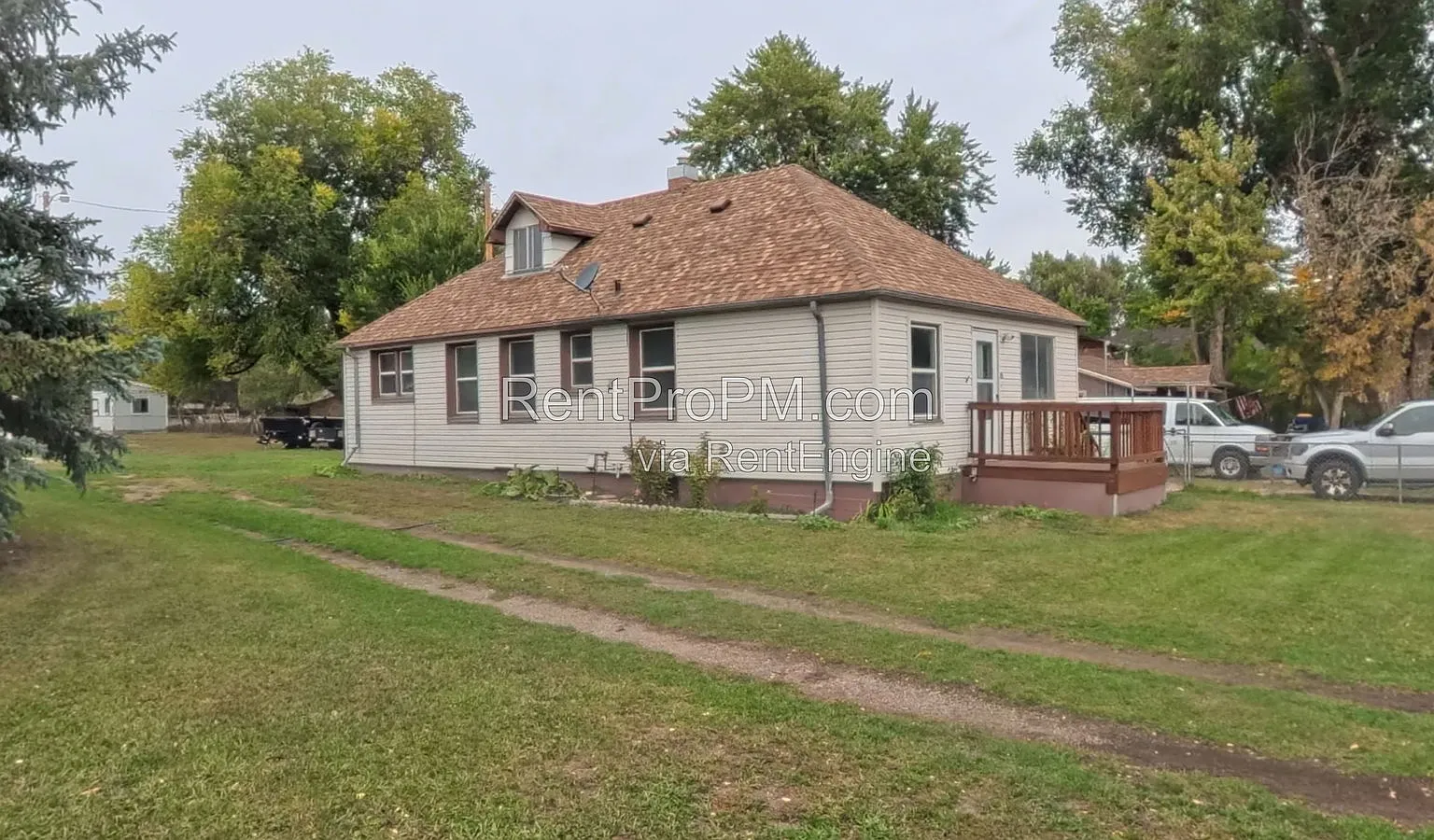 3 bed, 1.0 bath, $2,300 — Photo 1