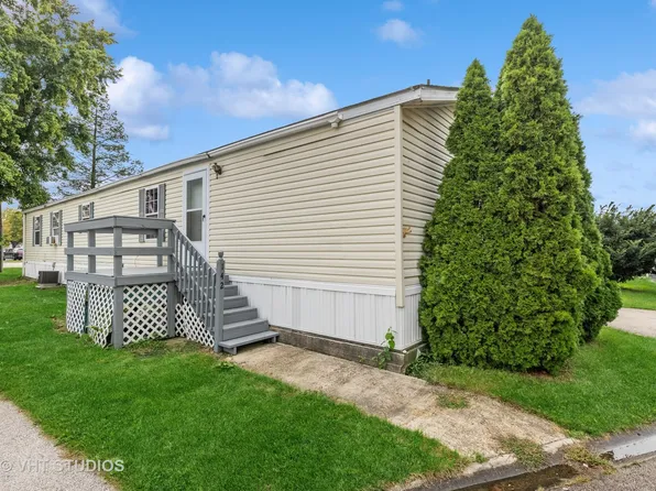 27W370 Geneva Rd Lot 142, West Chicago, IL 60185