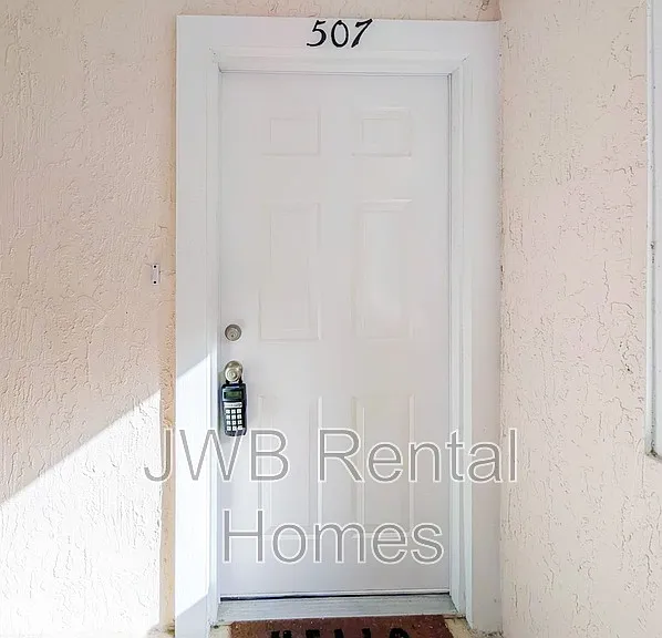 13715 Richmond Park Dr N #507 — Photo 12
