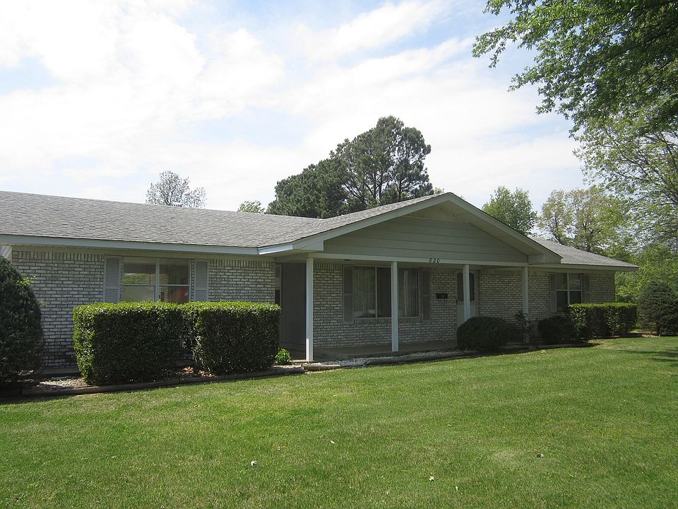 2nd image of 820 N 4th Ave