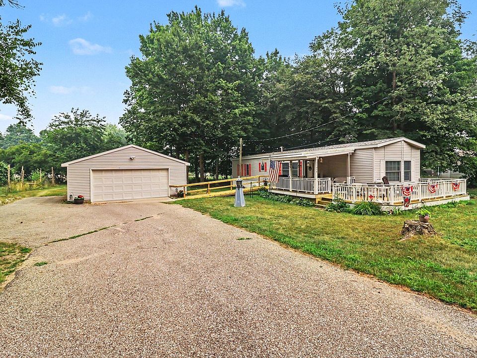 1st image of 17039 3rd St