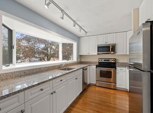 27 Ashland St UNIT 27, Watertown, MA 02472