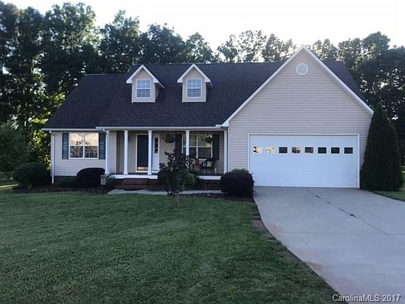 3rd image of 309 Chase Dr