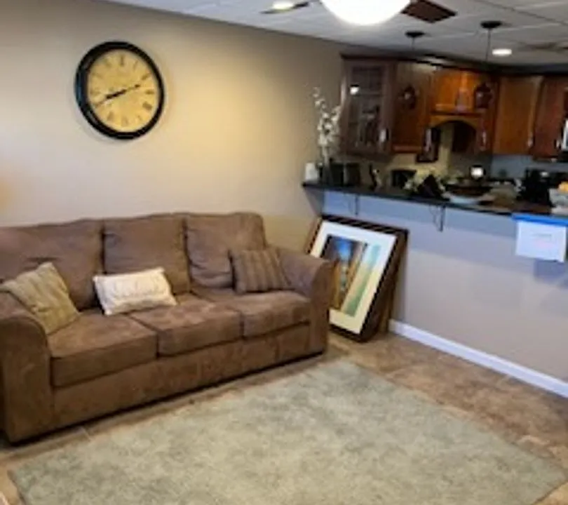 120 W Walnut St