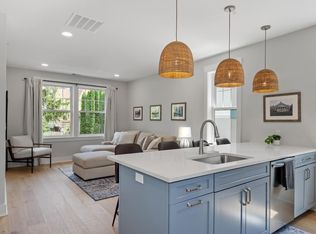 142 Henry St #C, Saratoga Springs, NY 12866