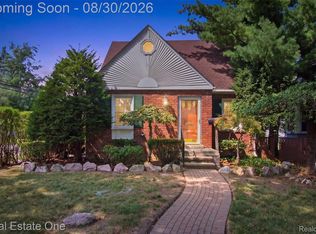 2480 Academy St, Dearborn, MI 48124