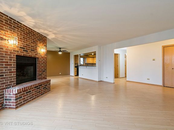 5th image of 15725 Old Orchard Ct Unit 2S