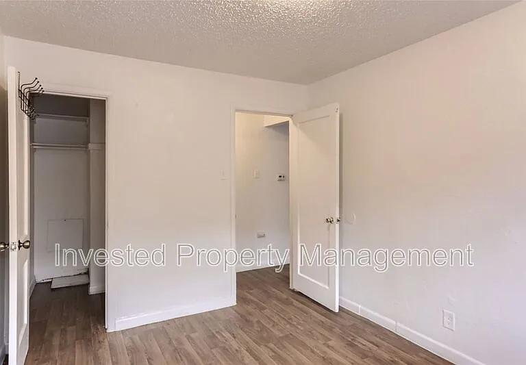 3544 N High St — Photo 9