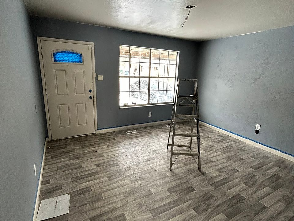 2nd image of 2458 Countess Dr