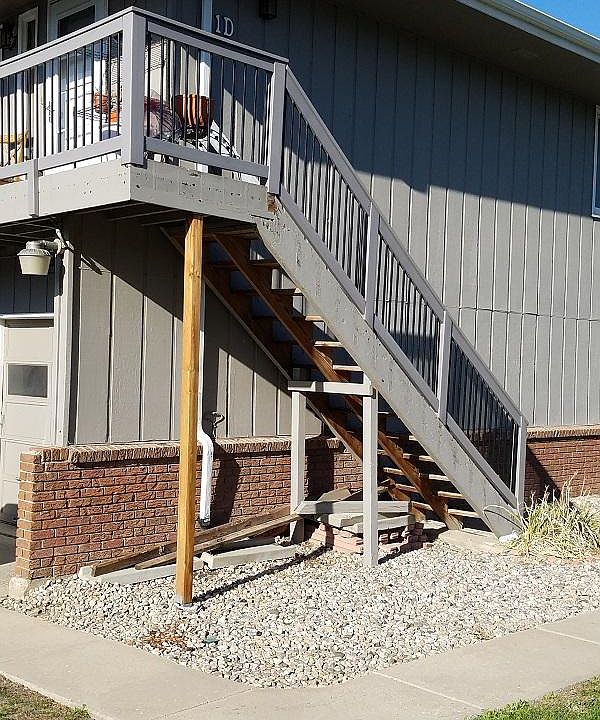 Balcony / Entrance