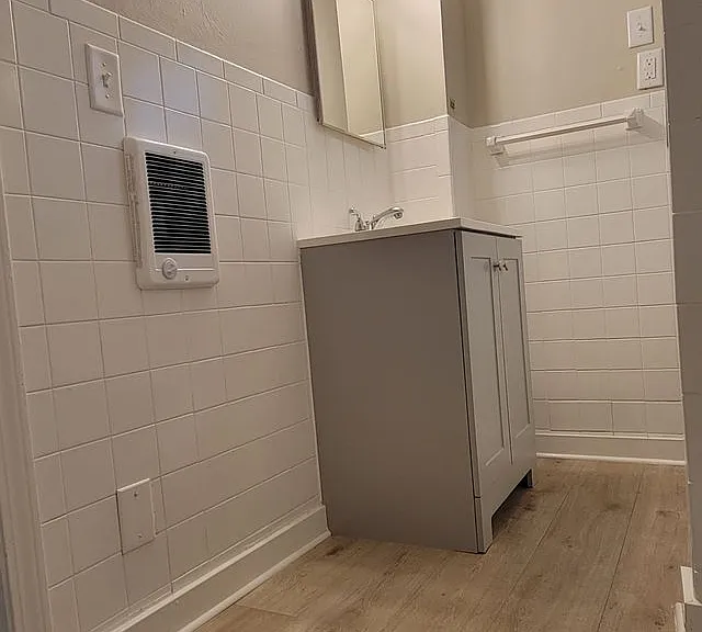 135 Byron St — Photo 15