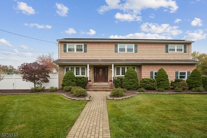 1st image of 3 Essex Pl
