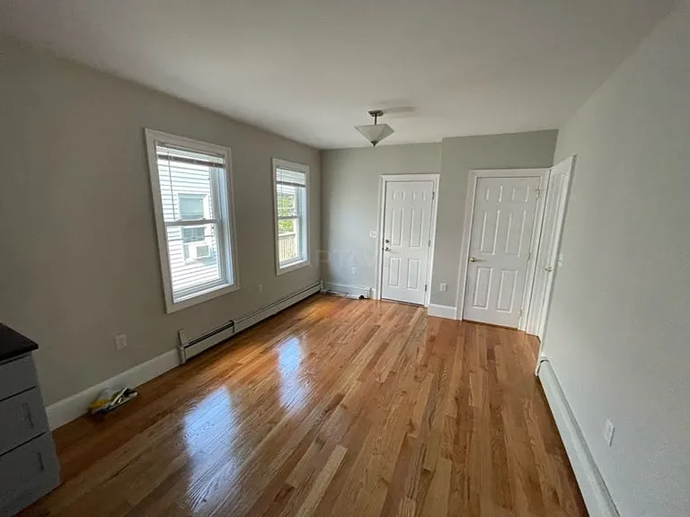 19 Harold St #3 — Photo 5