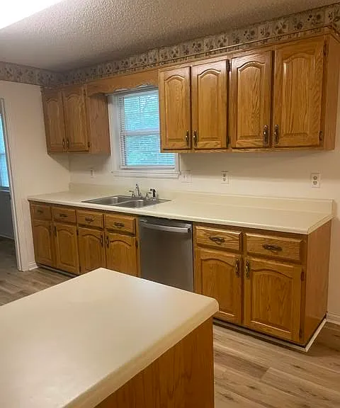 1974 Spruce Loop — Photo 12