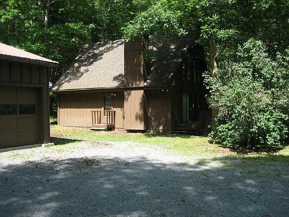2nd image of 464 McLaughlin Ln