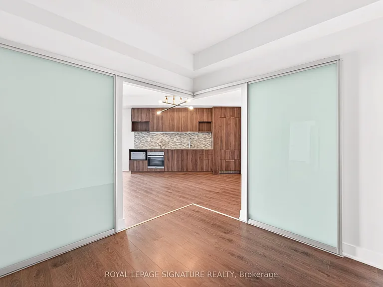 99 The Donway W #920 — Photo 12