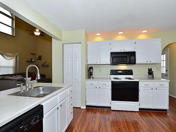 4th image of 401 Suncrest Dr
