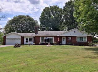3179 Wallace Dr, New Castle, PA