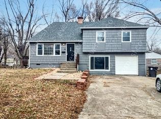 210 Brookview Dr, Belton, MO 64012