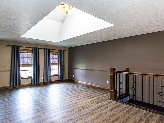 2nd image of 59356 Peppermint Dr