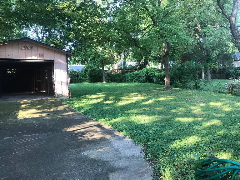 Garage/Storage
