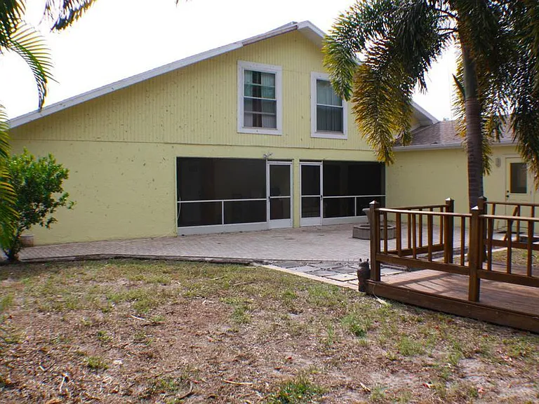7247 Albany Rd — Photo 15