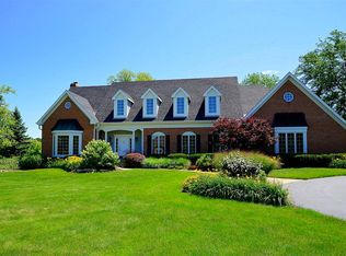 5N147 Grey Barn Rd, St Charles, IL 60175