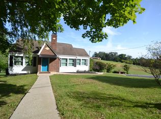 4229 Wildwood Rd, Maryville, TN 37804