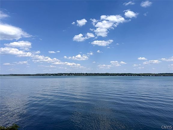 4th image of 2457 Lower Lake Rd