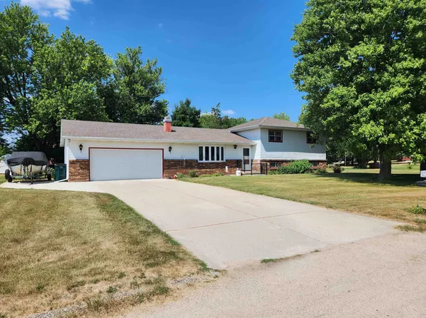 10651 N Hillside Row, Edgerton, WI 53534