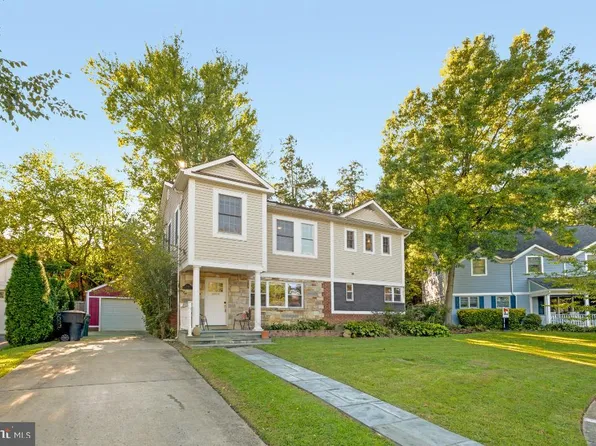 2546 N Greenbrier St, Arlington, VA 22207