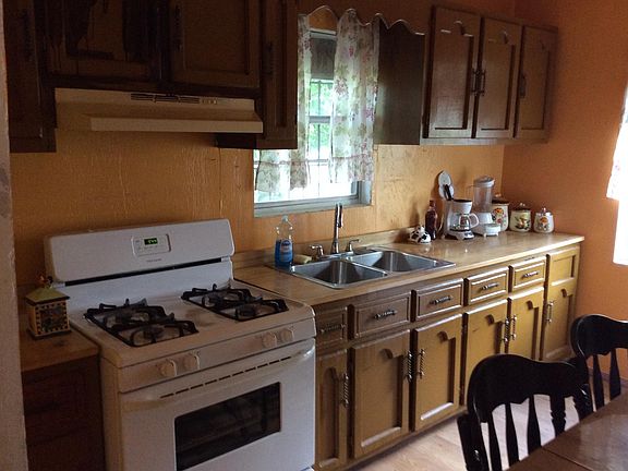 2nd image of 2154 E Ringgold St
