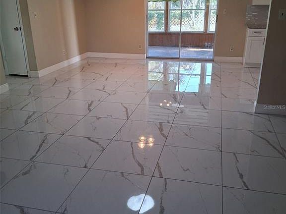 5th image of 8758 Hemlock Ln