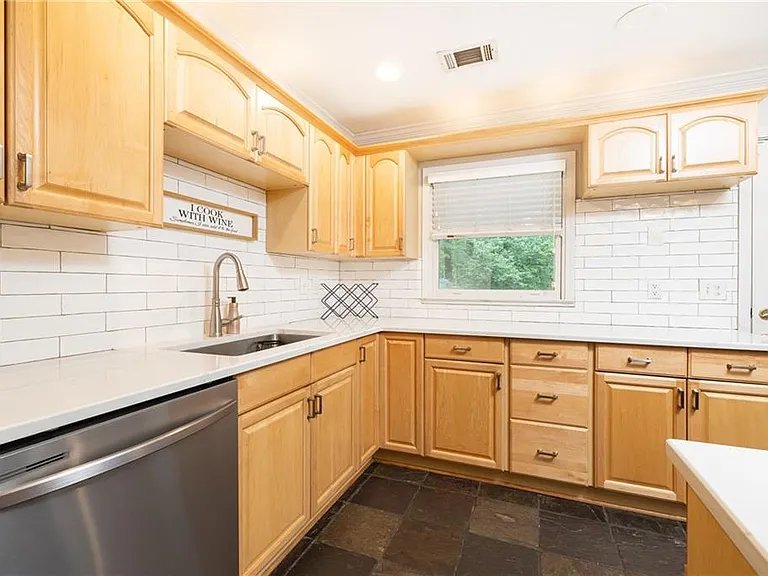 3071 Francine Dr — Photo 12