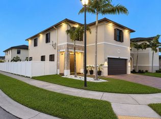 3555 W 106th St, Hialeah, FL 33018