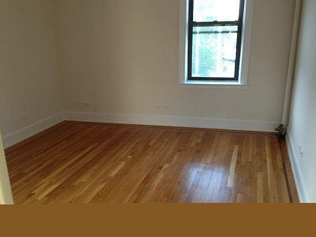 2nd image of 2610 Glenwood Rd APT 1B