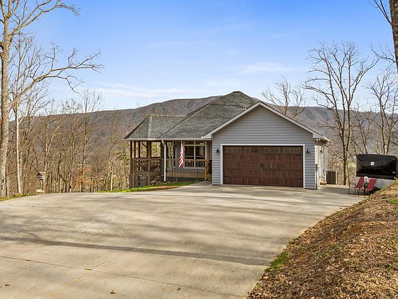2nd image of 2932 Mockingbird Way