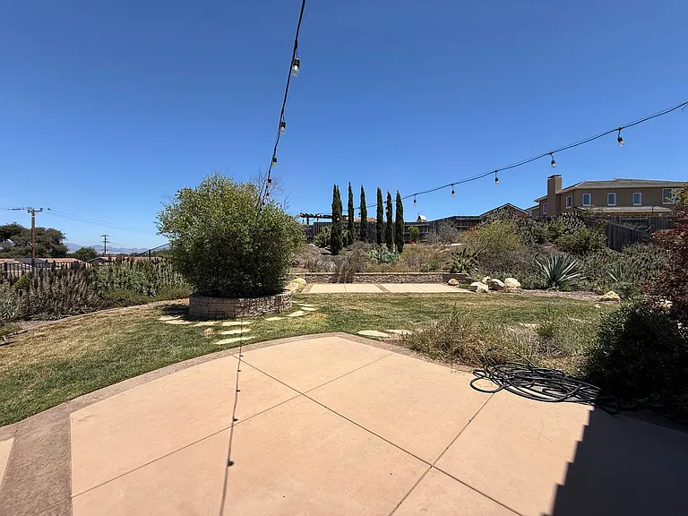 1137 Trilogy Cir — Photo 58