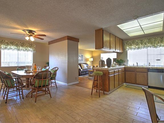 5th image of 2454 Glen Haig Way
